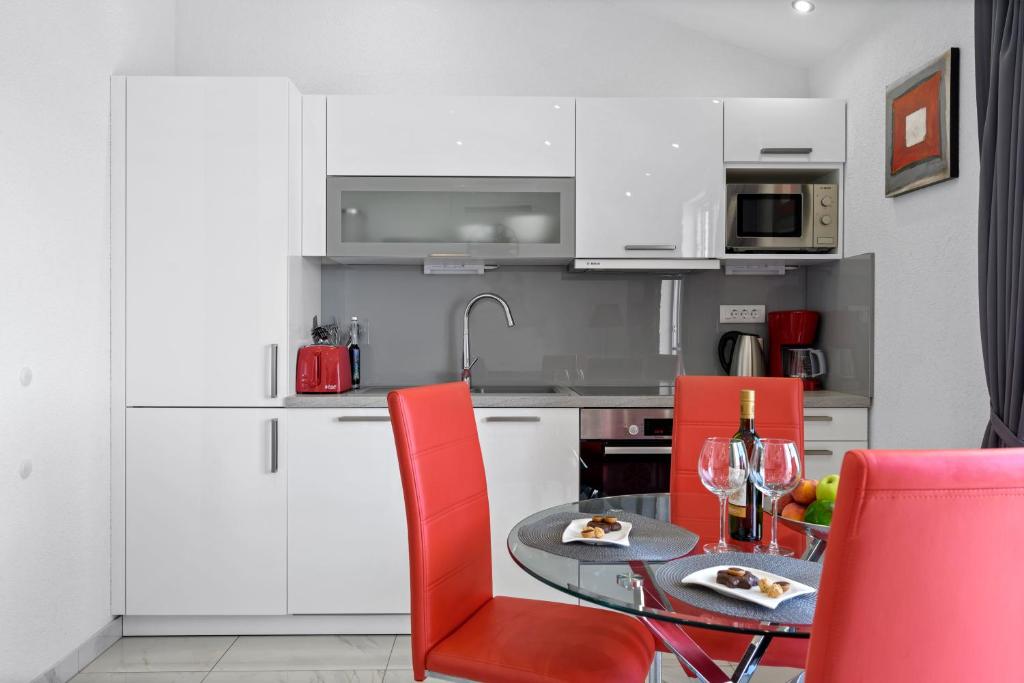 Kuchyň nebo kuchyňský kout v ubytování Penthouse Filka