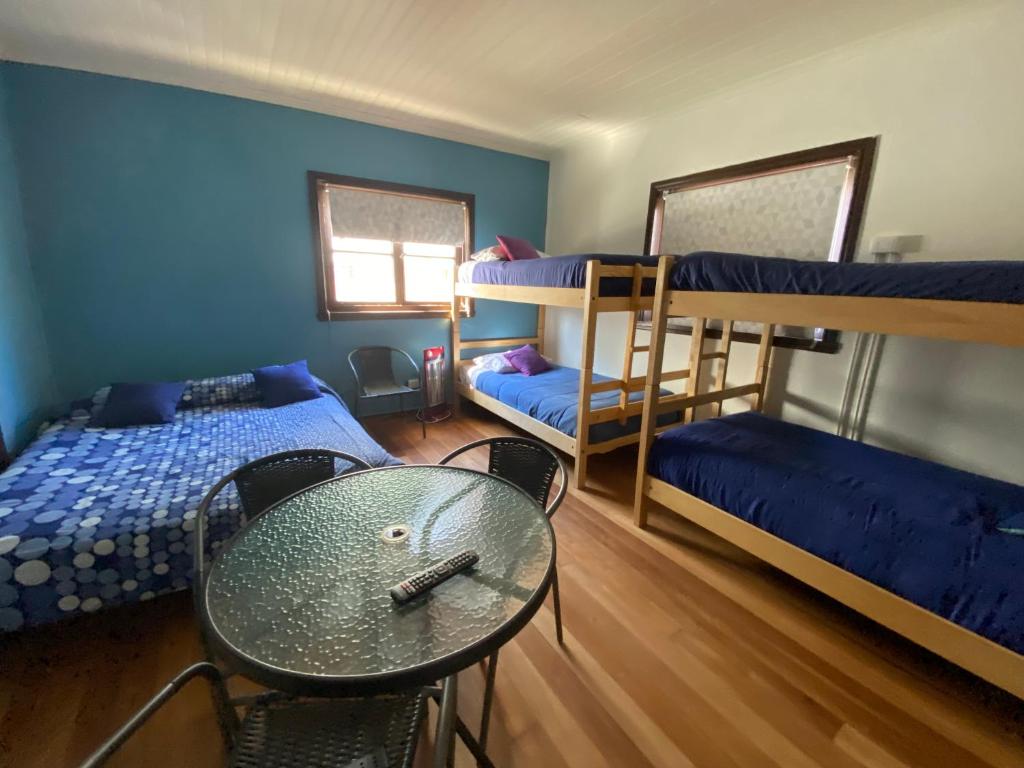 Hostal Newen Osorno - Sala Familiar Con Baño Privado