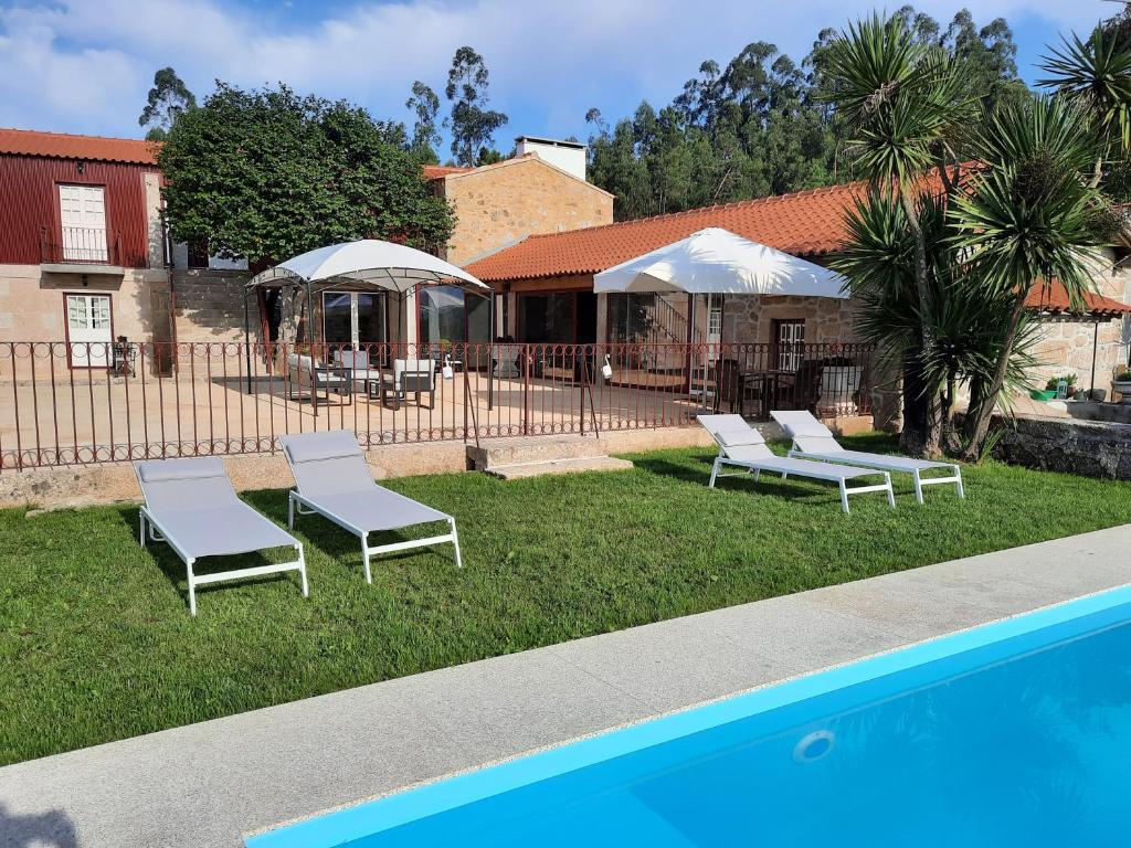 A piscina localizada em Quinta de Castelhão ou nos arredores