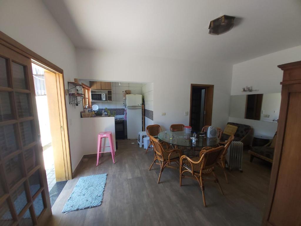 Casa Vila da Saúde, aconchegante com 2 garagens e 2 quartos - Twee Slaapkamers Huis