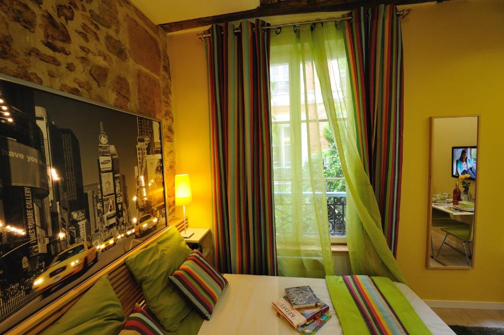 Les Patios du Marais 1 - Studio With Terrace E1GG Everglade