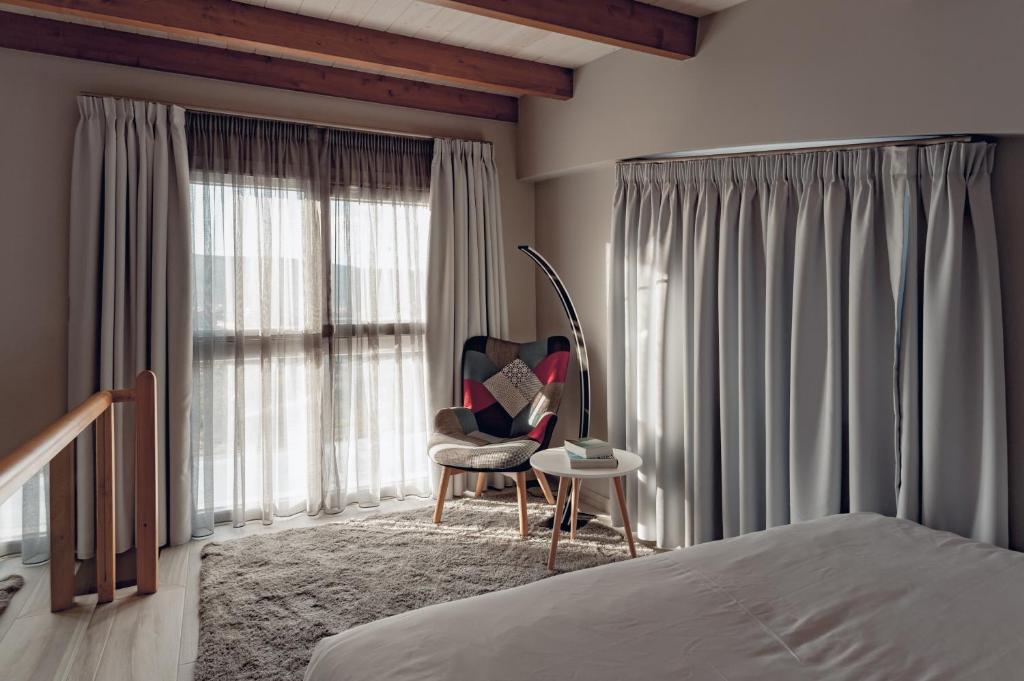 DIFFERENT APARTMENTS - Resim 21