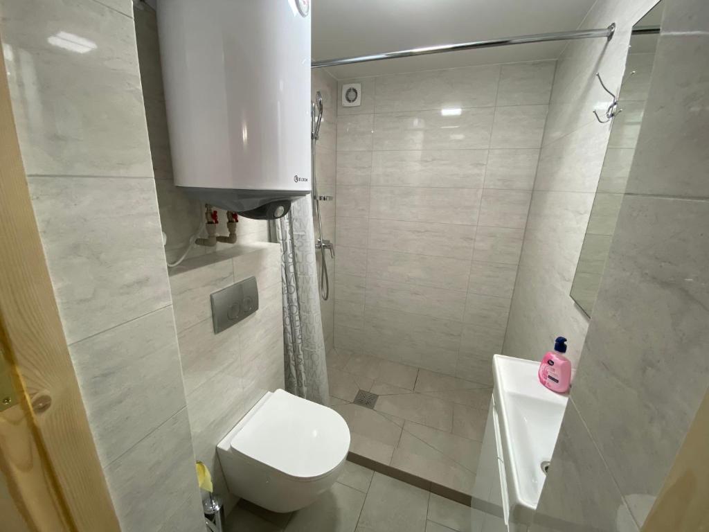 Koupelna v ubytování Zorianyy Guest House