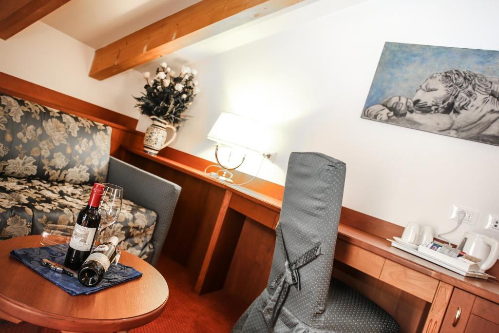 Sartori's Hotel - Superior Double Room