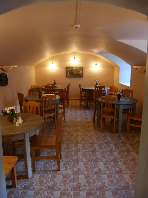 Restaurace v ubytování Viesu māja Sprīdīši