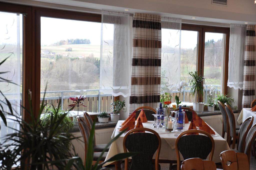 Restaurace v ubytování Rhön-Hotel Sonnenhof - Restaurant & Café