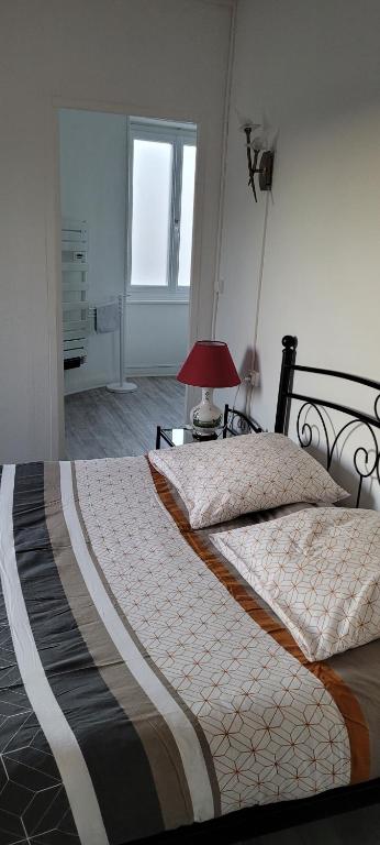 Auberge Gauloise - Double Room With Private Bathroom