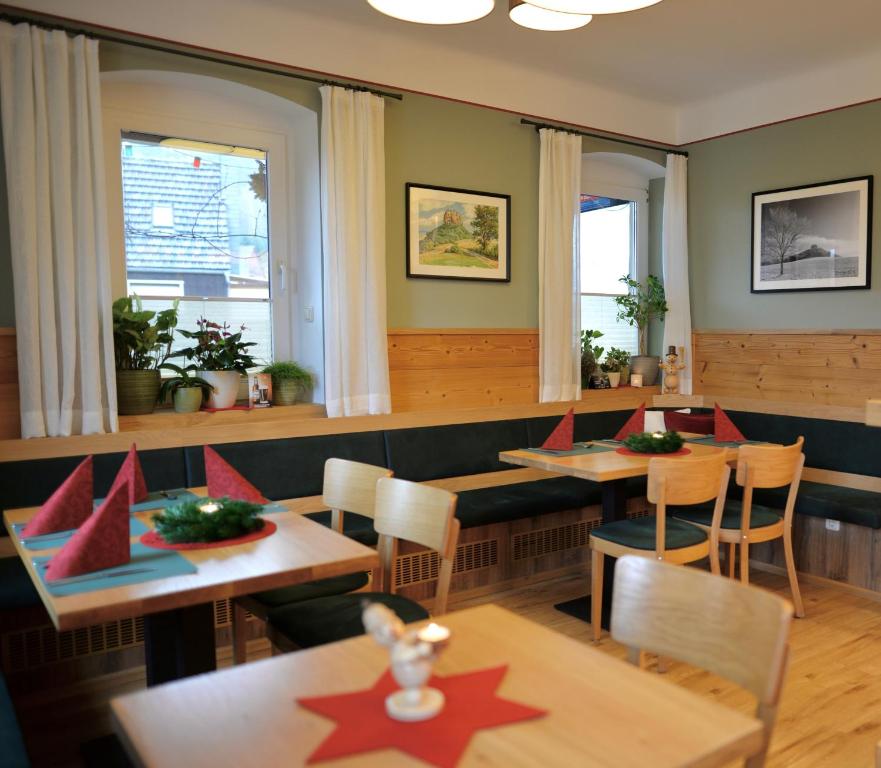 Posezení v ubytování Gasthaus & Pension Zirkelstein