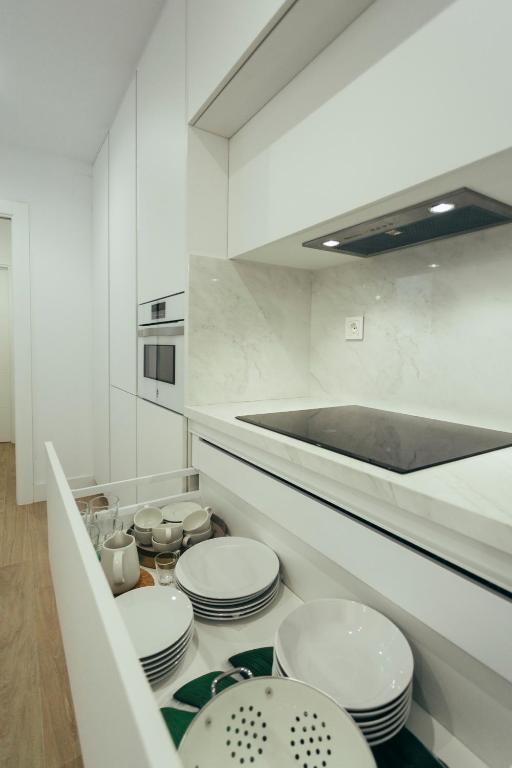 Kuchyňa alebo kuchynka v ubytovaní Modern with balcony- 2Bd 2Bth- San Vicente