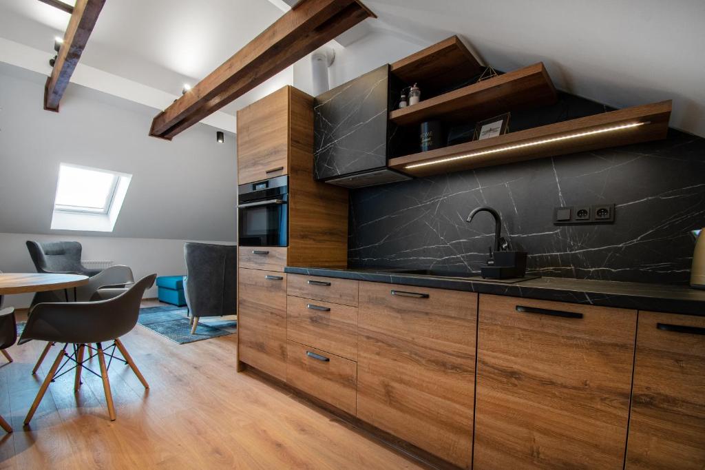 Kuchyň nebo kuchyňský kout v ubytování Vista Apartments
