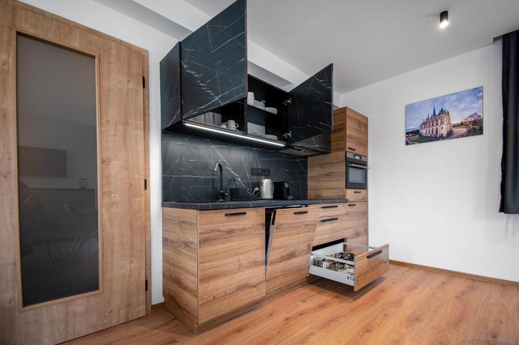 Vista Apartments - 15