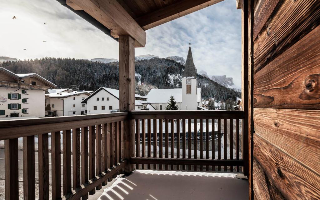 Nespecifikovaný výhled na hory nebo výhled na hory při pohledu z hotelu