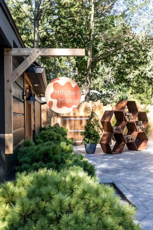 The Herwood Inn - Deluxe Queen Studio
