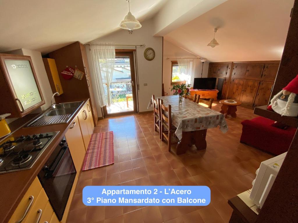 A kitchen or kitchenette at Il Tiglio Gressan