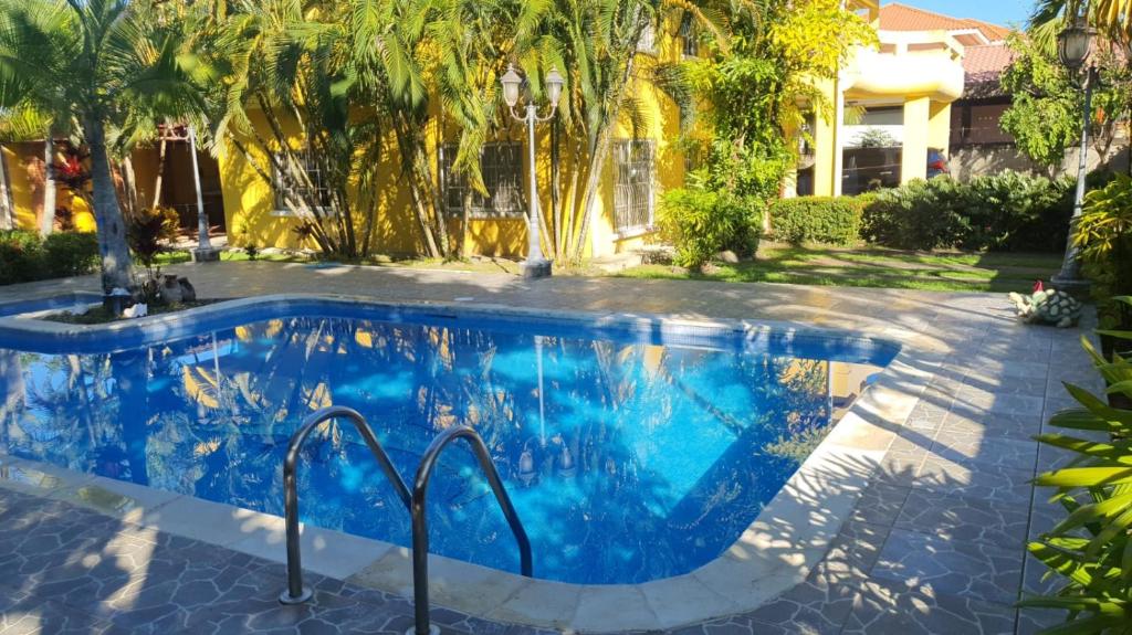 Booking.com: Casa o chalet Casa en Tela con piscina , Tela, Honduras .  ¡Reserva tu hotel ahora!
