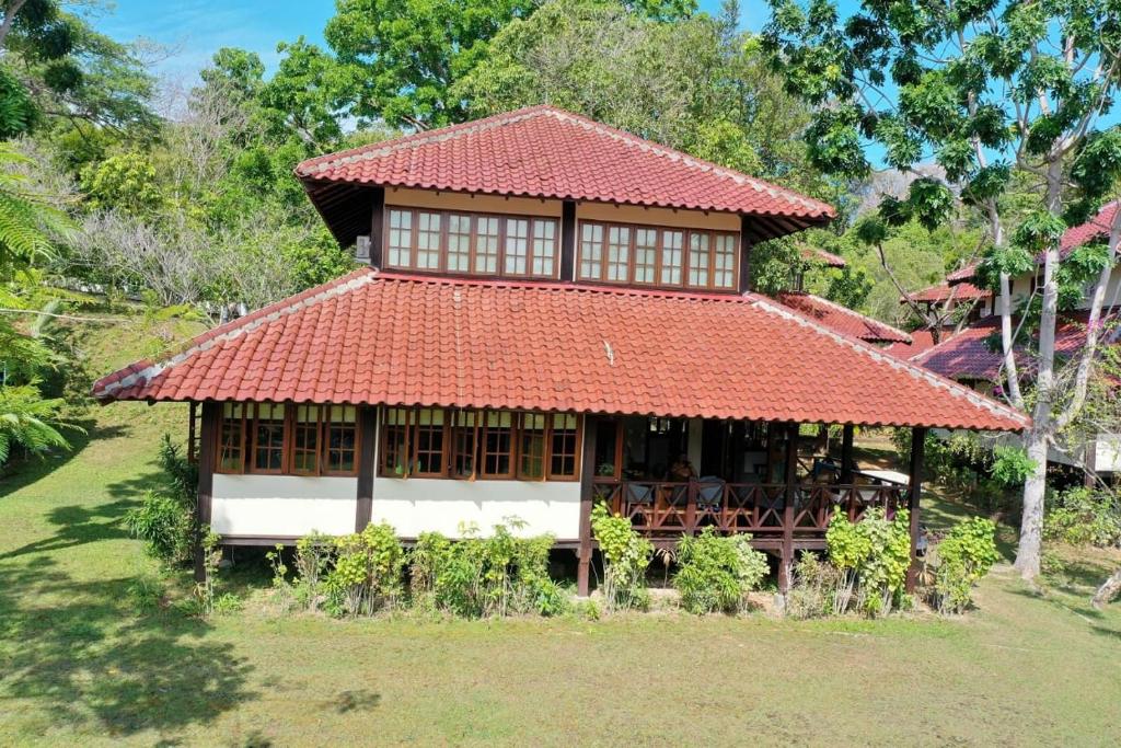 Zahrada ubytování Nongsa Village Peaceful Villa in private beach Resort