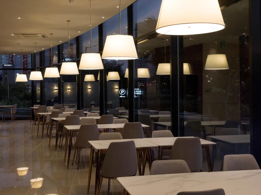 Un restaurant sau alt loc unde se poate mânca la Top Cloud Hotel Gunsan