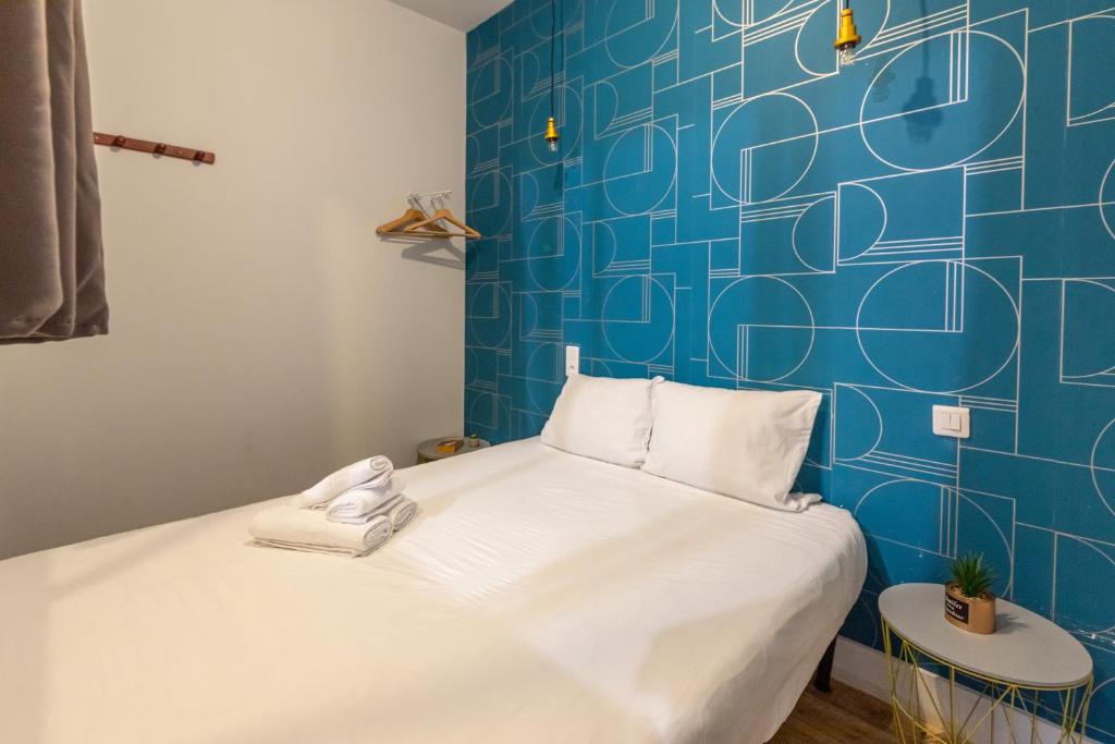 WS Hôtel de Ville - Musée Pompidou - Three-Bedroom Apartment