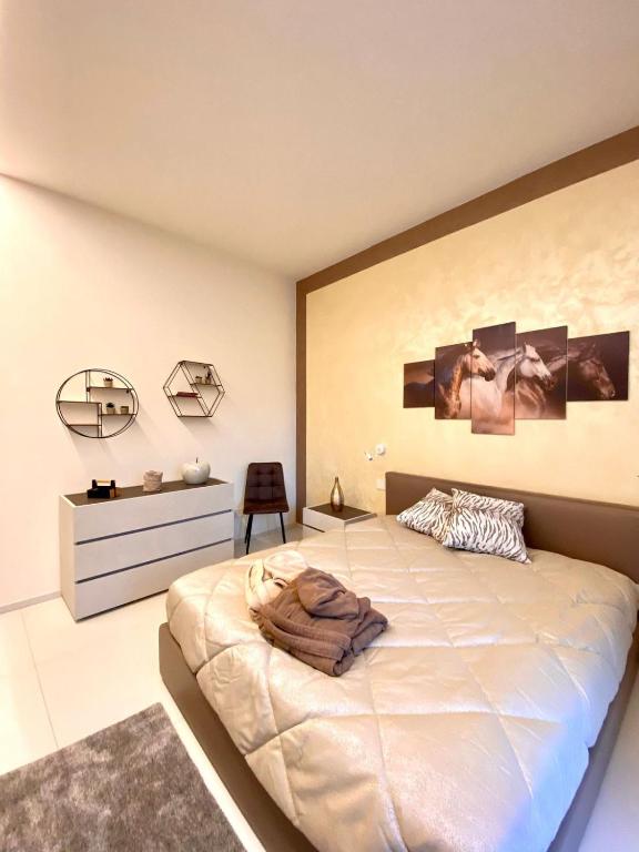 WINE AND HORSE - Next to Station and Free Parking - 7