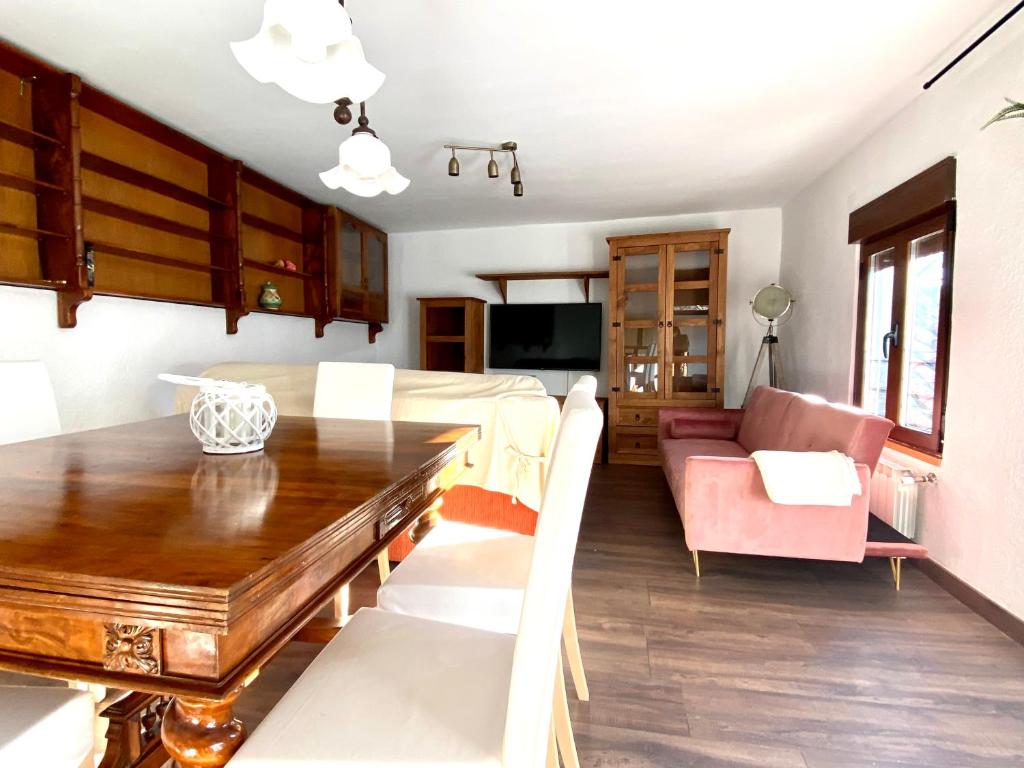 Kuchyň nebo kuchyňský kout v ubytování Housingleón - Atico Gaudí