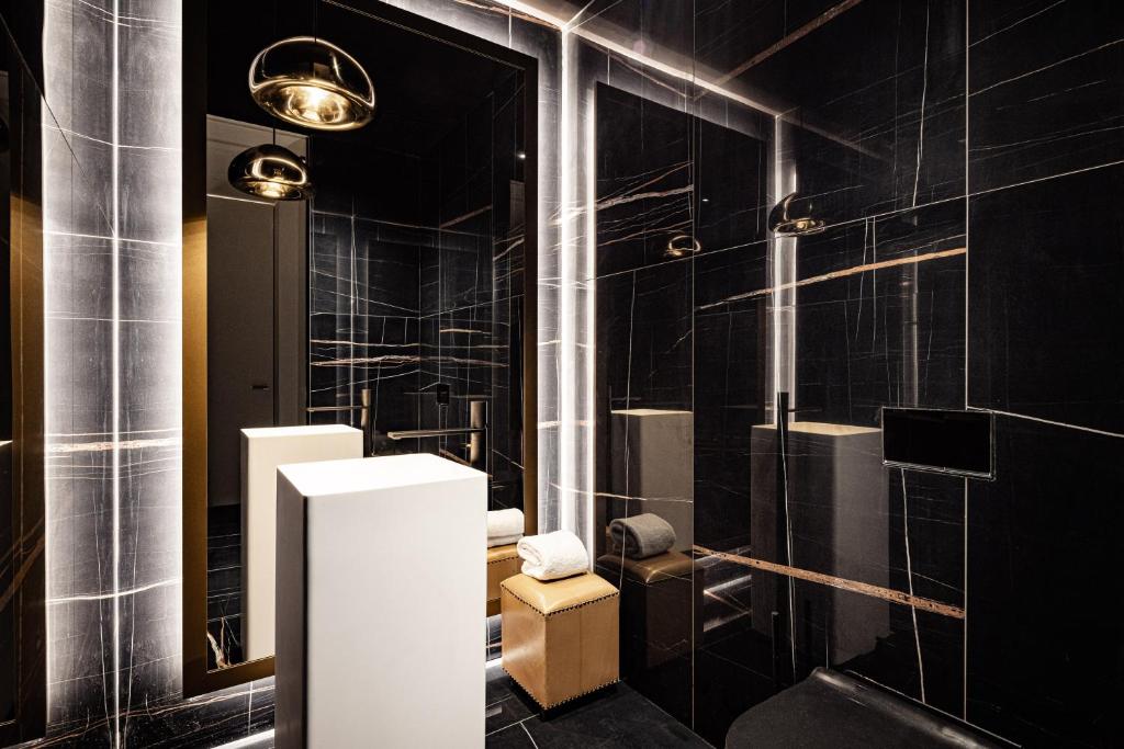 Koupelna v ubytování ARIA Retreat & SPA - The Leading Hotels of the World, located within Parco San Marco Resort