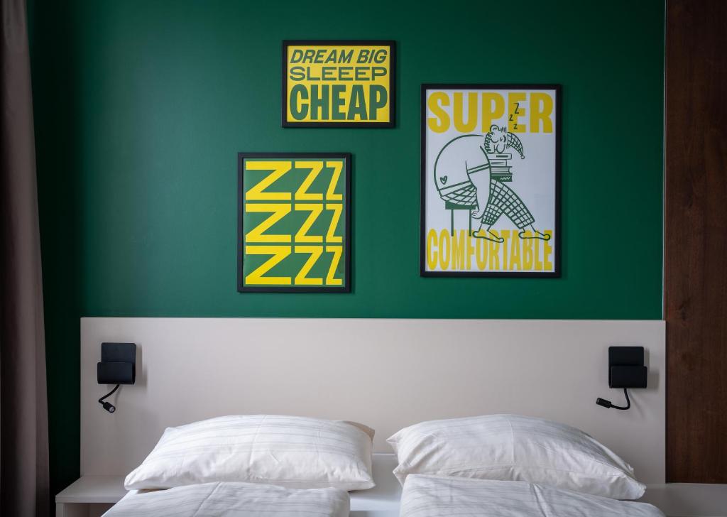 SLEEEP HOTEL Ansfelden - Resim 30