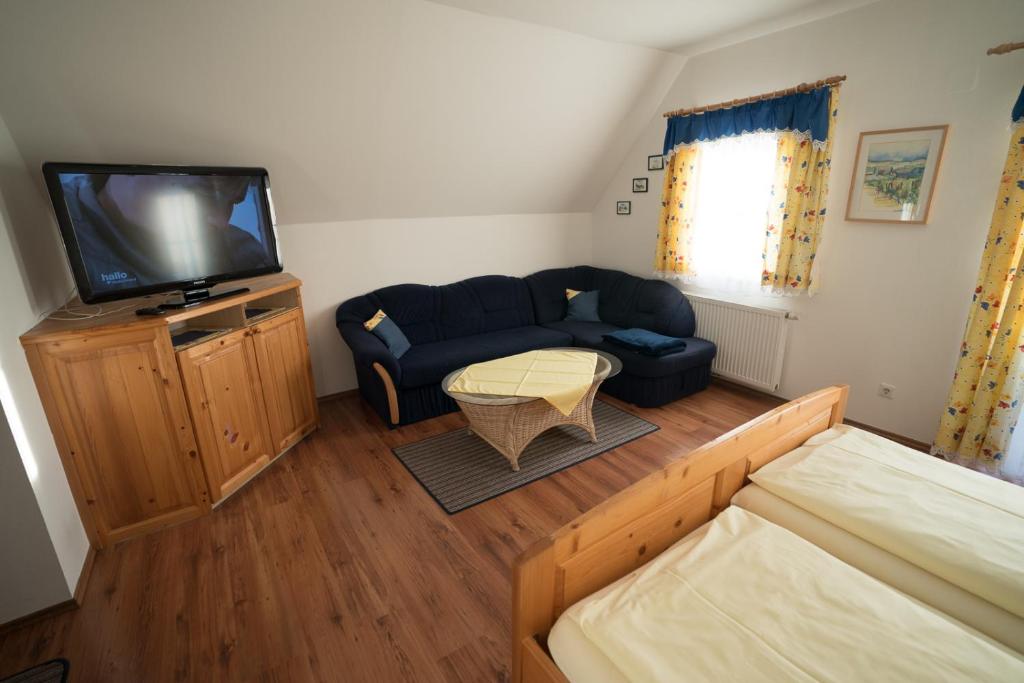 Postel nebo postele na pokoji v ubytování Landhof Steinbäck