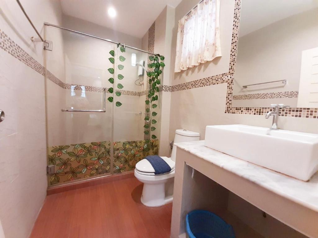 Koupelna v ubytování Namcha Private Pool Villa Huahin 4 Bedrooom With Pool Table BBQ & Karaoke