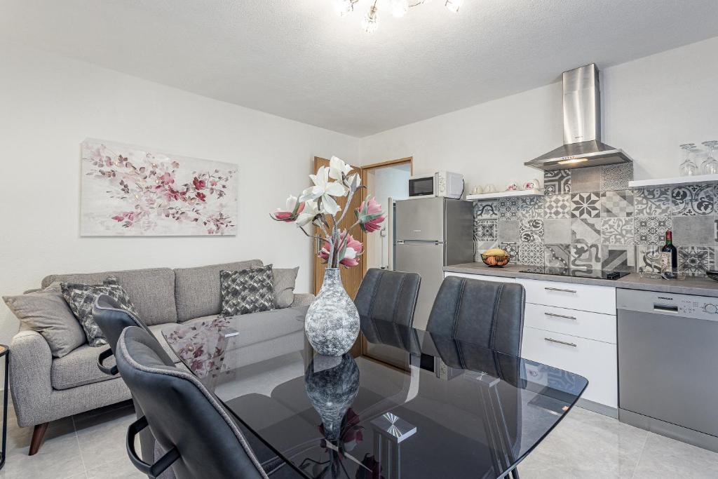 Luxury Apartments Gina - 10