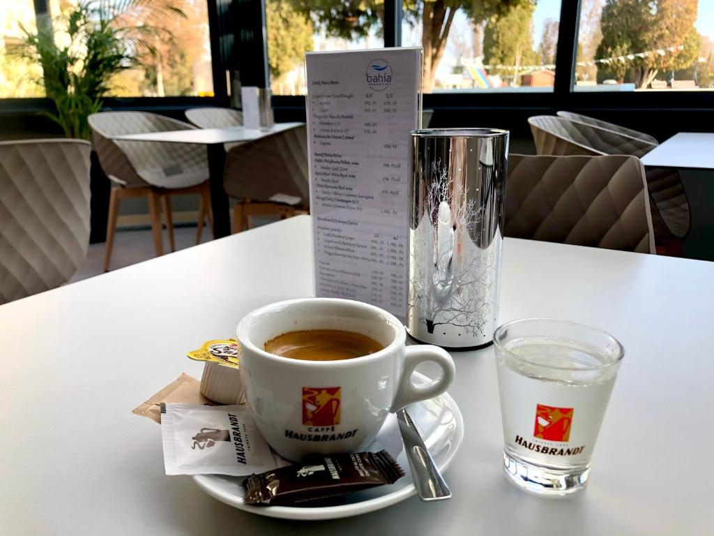 Nápoje v ubytování Hét Vezér Apartmanhotel