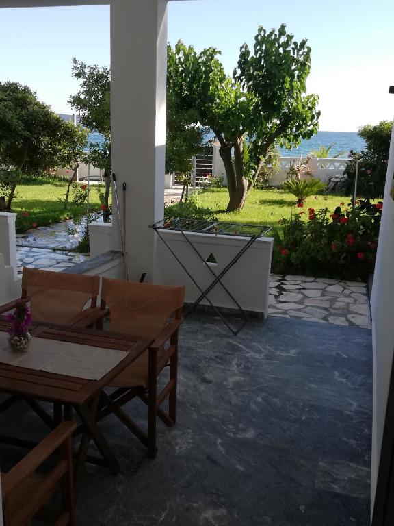 Ogród w obiekcie Pansion Katerina Skyros