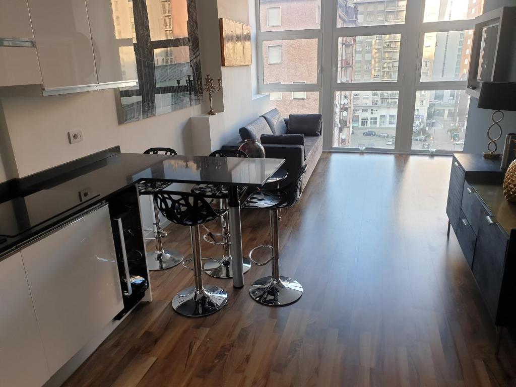 A kitchen or kitchenette at Michelangelo 30 apartamento moderno vicino Bosco Verticale