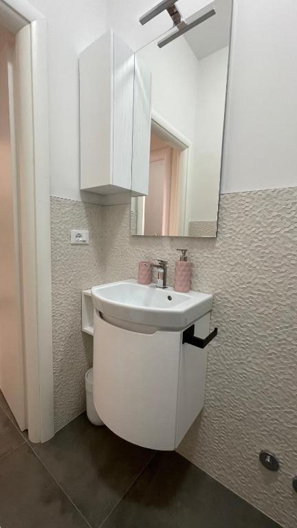 GUEST HOUSE KINGA CAVOUR - 12