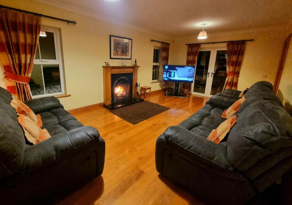 TV a/nebo společenská místnost v ubytování Millstone Cottages