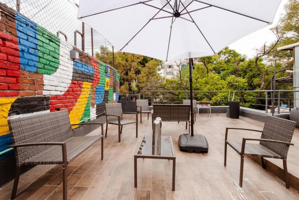 Posezení v ubytování Nomadier Experience Mexico City Condesa