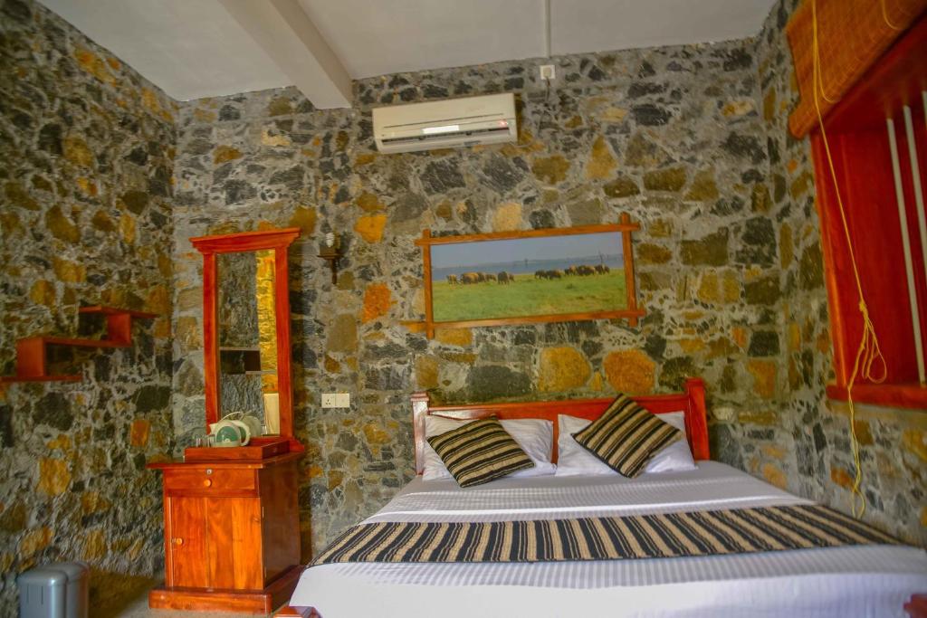 Lake Villa Resort - 9