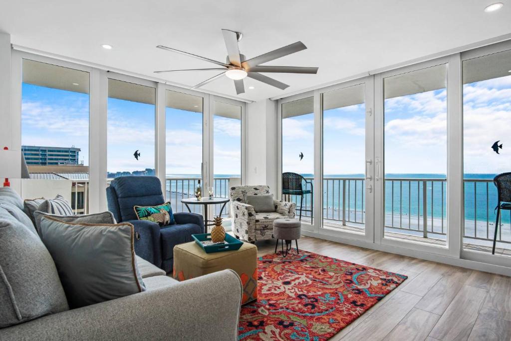 Χώρος καθιστικού στο Admiralty House 1705S