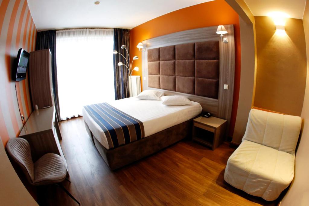 Hotel Midi-Zuid - Resim 7