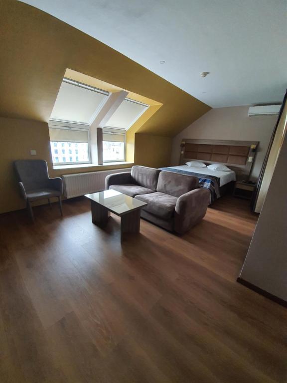 Hotel Midi-Zuid - Resim 37