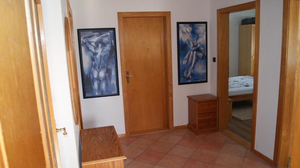 Postel nebo postele na pokoji v ubytování Komplette Wohnung im schönen Weserbergland / Heyen