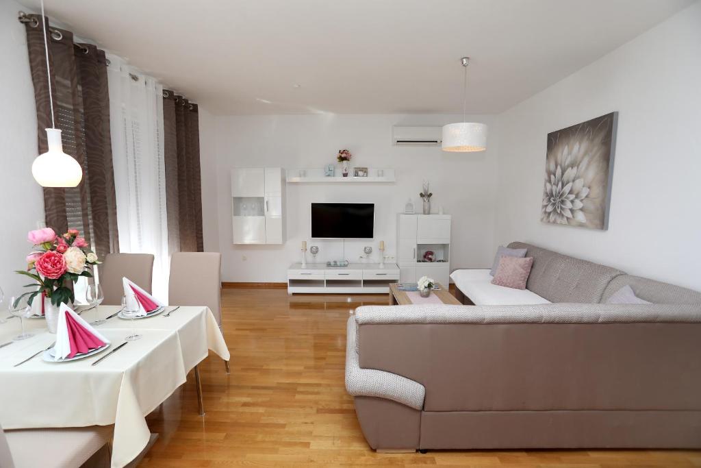 Posedenie v ubytovaní Apartmani Kolak