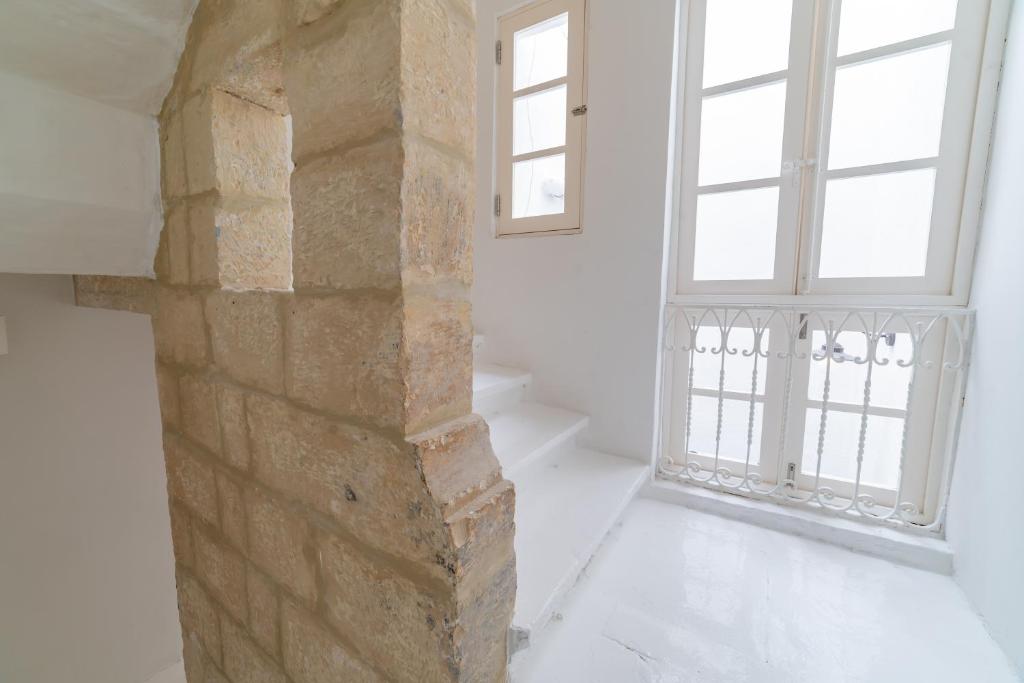 Carmelita Valletta - 16