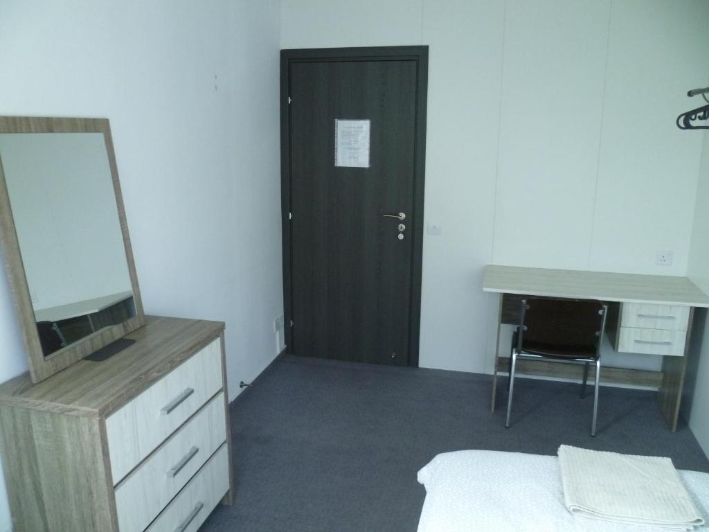 Datacom Guest House - Eenpersoonskamer Met Gedeelde Badkamer