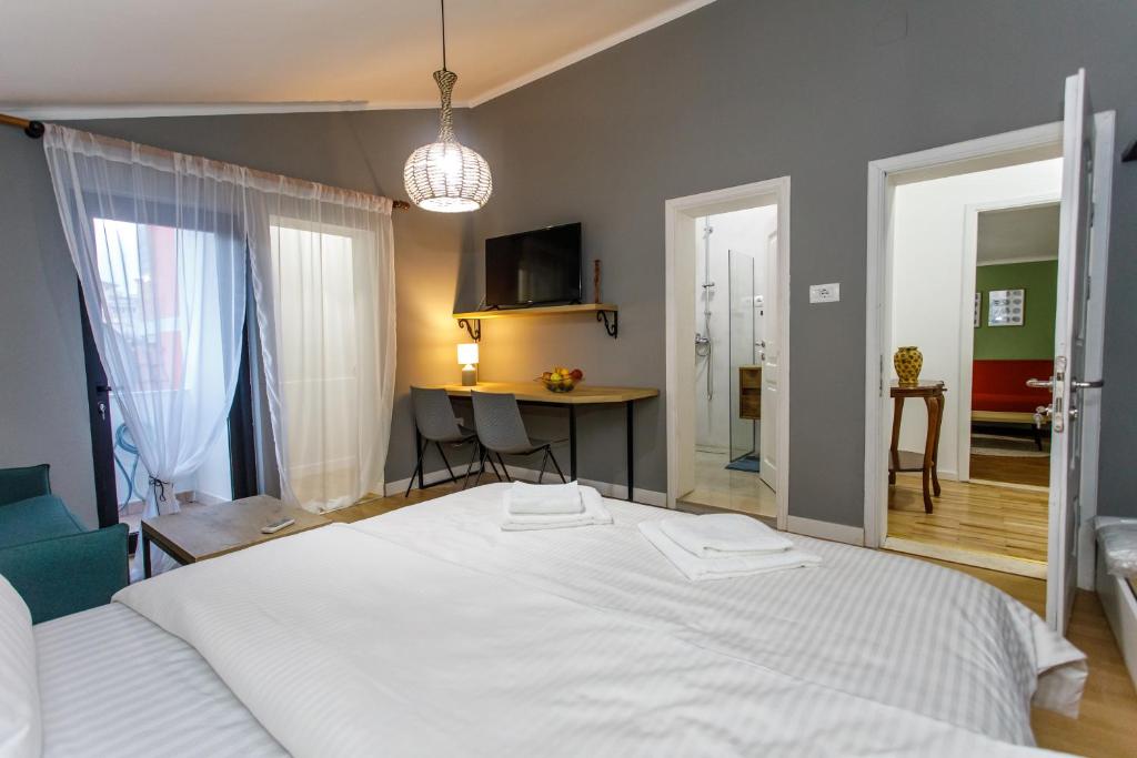 Studio Apartments Villa 24 - Appartement Met Balkon