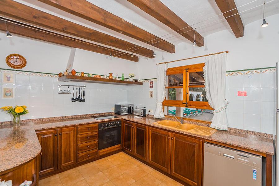 Villa with pool and nice childrens park (Francisca ...