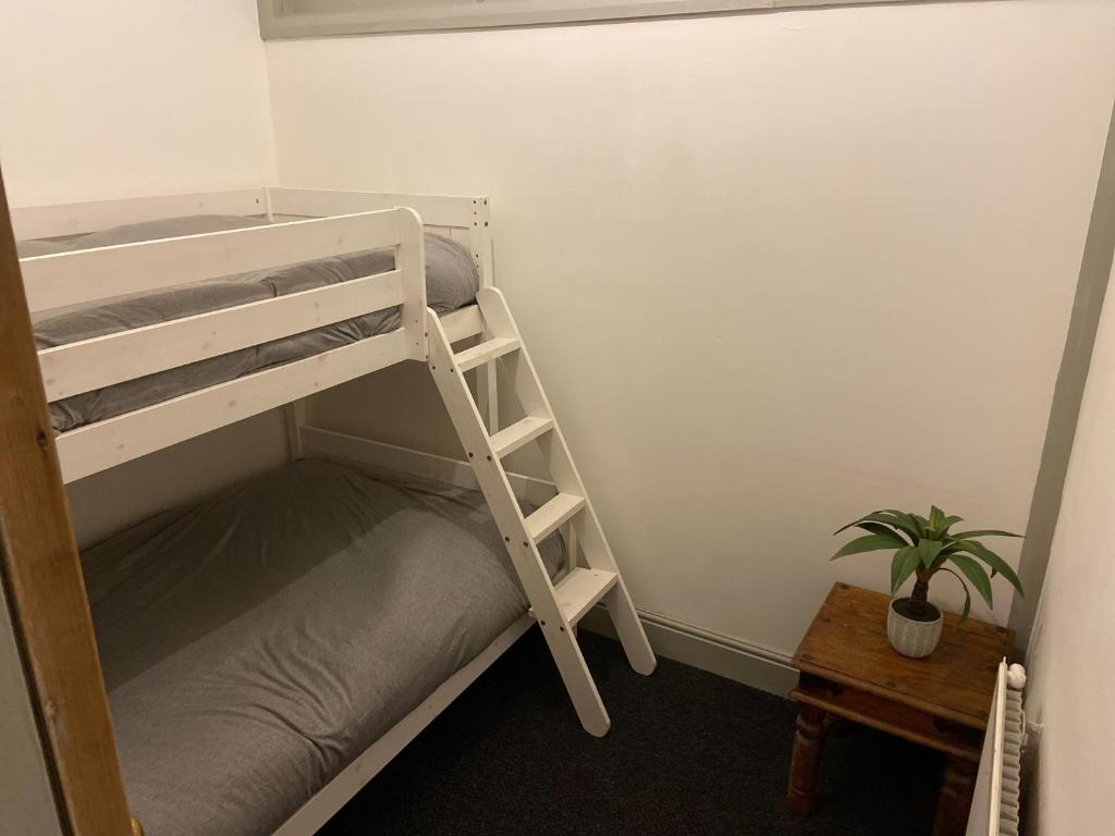 Newcastle Apartment 3 - Free Parking Long Stays Ideal for Contractors
