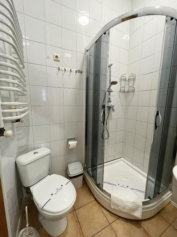 Koupelna v ubytování Viktan Hotel