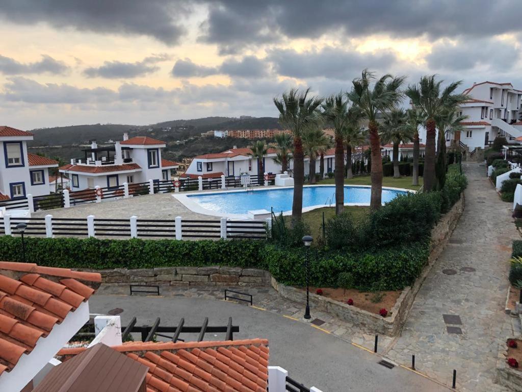 Vista de la piscina de Vistalmar Duquesa Norte Panoramic Sea Views o alrededores