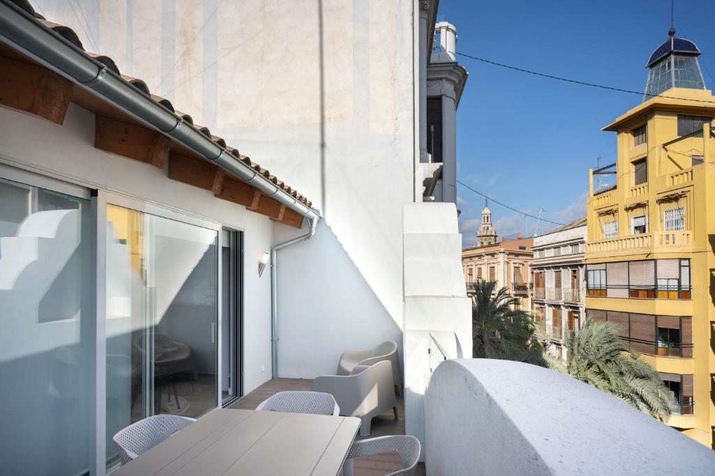 Total Valencia Ayuntamiento, Valencia – Updated 2023 Prices
