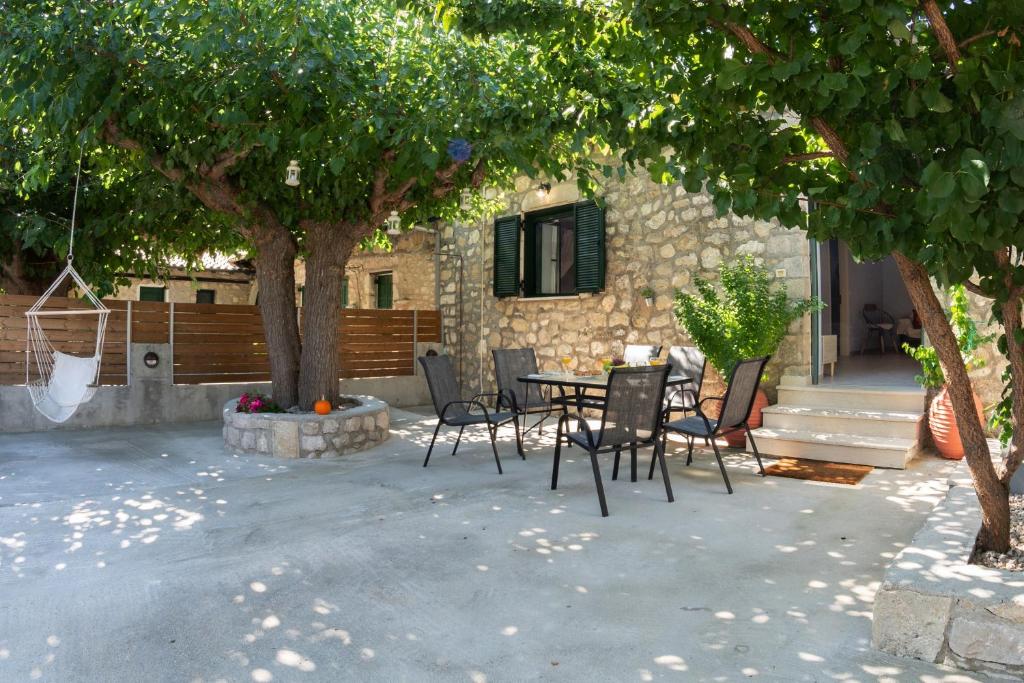 Patio nebo venkovní prostory v ubytování VILLA MOURIA